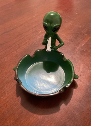 Alien ash tray