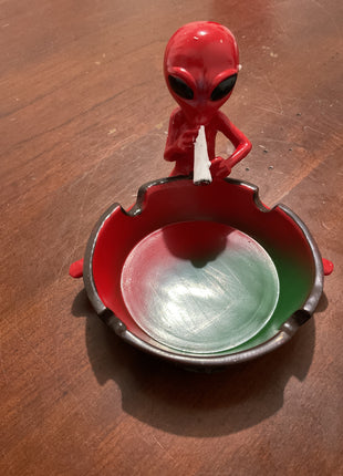 alien ash tray