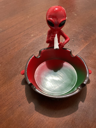 alien ash tray